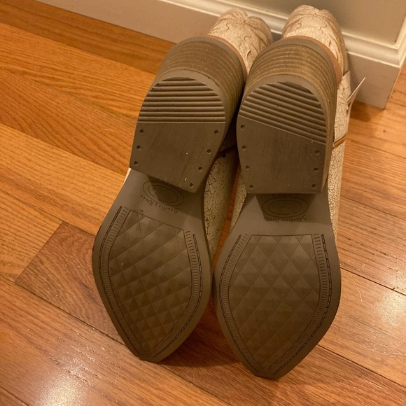 Sterling River Women’s Cowgirl Boots - Picture 9 of 16